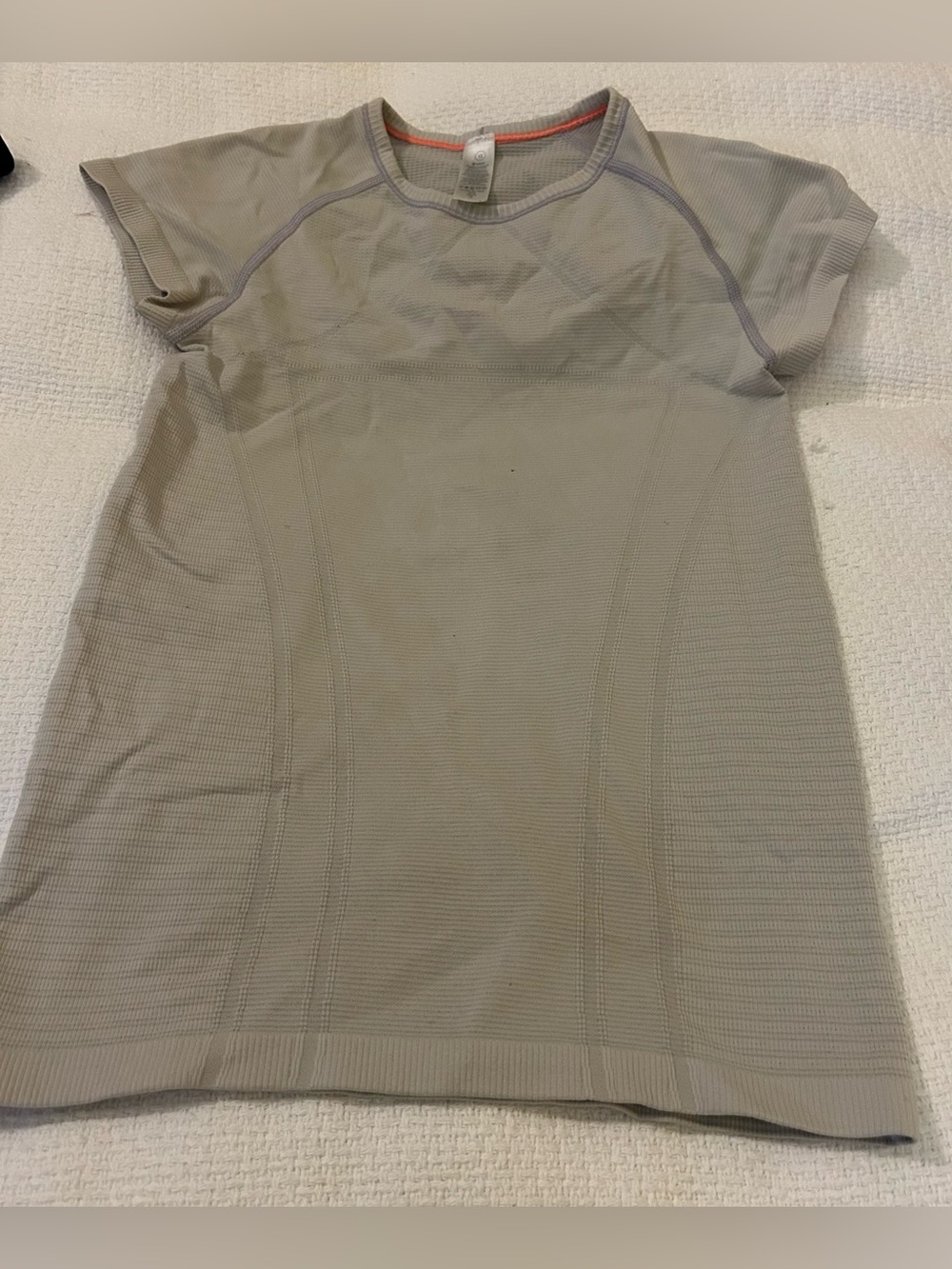 IVIVVA by Lululemon Athletica Girls Athletic top size 12 grey short sleeve